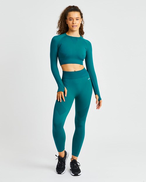 AYBL Ignite Seamless Long Sleeve Crop Top Hyper Teal | 63RETCMGJ