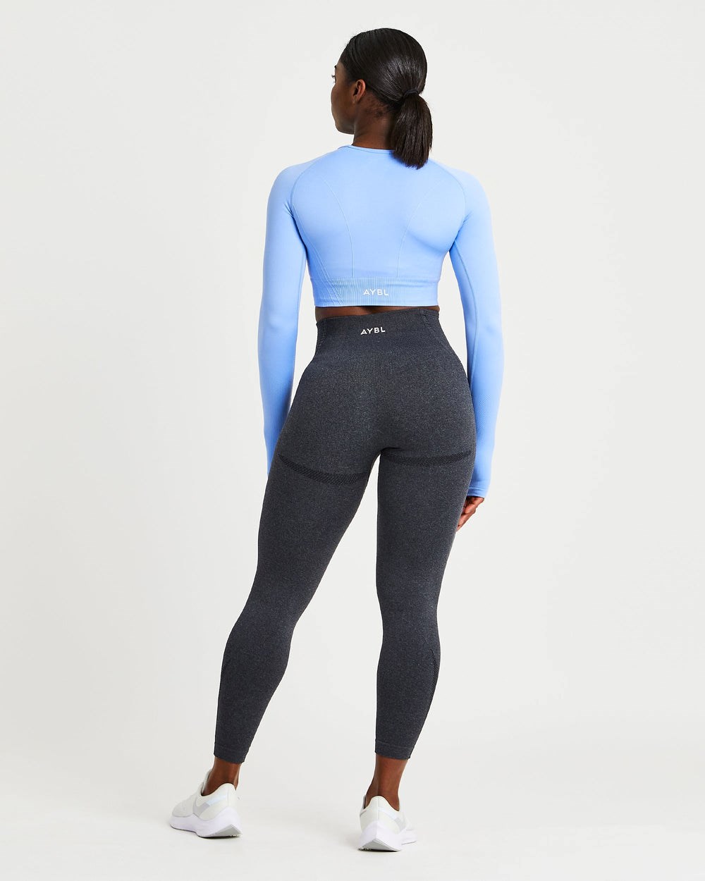 AYBL Balance V2 Seamless Long Sleeve Crop Top Modre | 04ABCWJOH