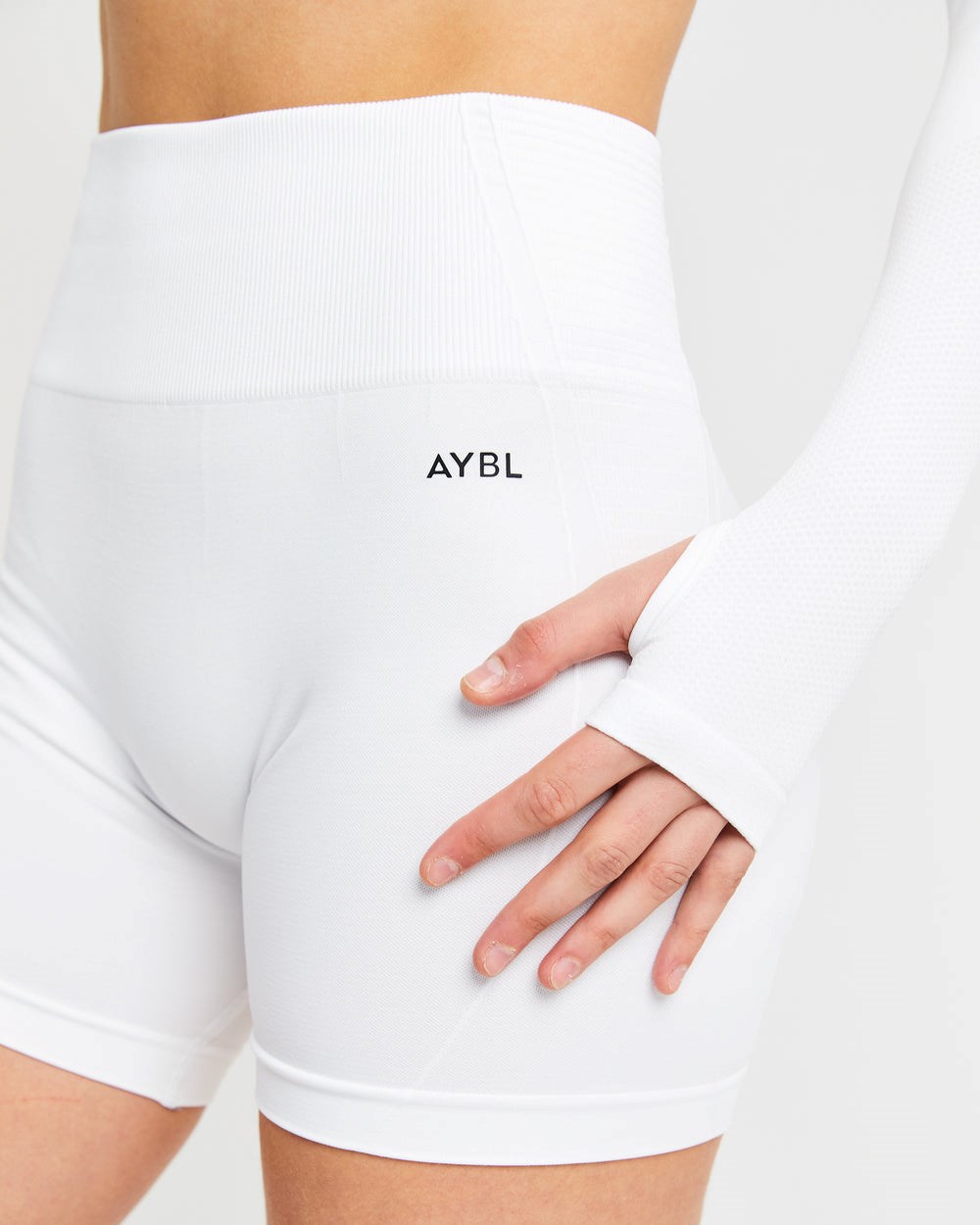 AYBL Balance V2 Seamless Shorts Biele | 42IAKMUZV