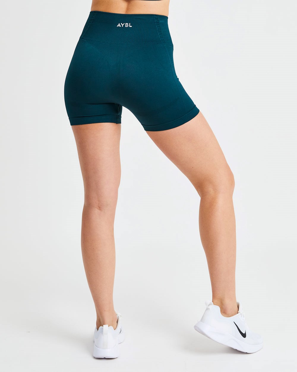 AYBL Balance V2 Seamless Shorts Zelene | 23LIWDAHZ