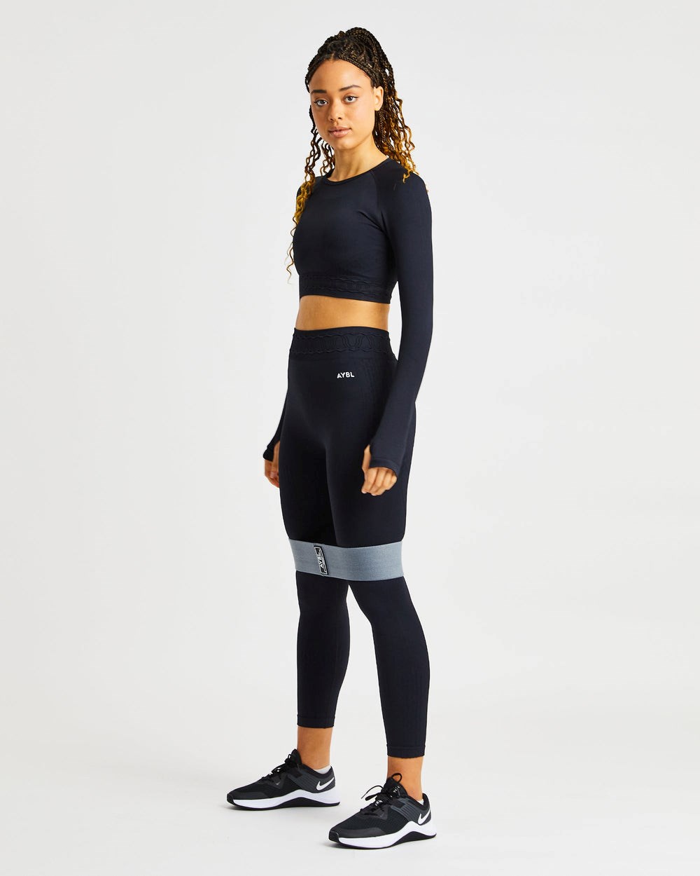 AYBL Elevate Seamless Long Sleeve Crop Top Čierne | 25PJDQZNU