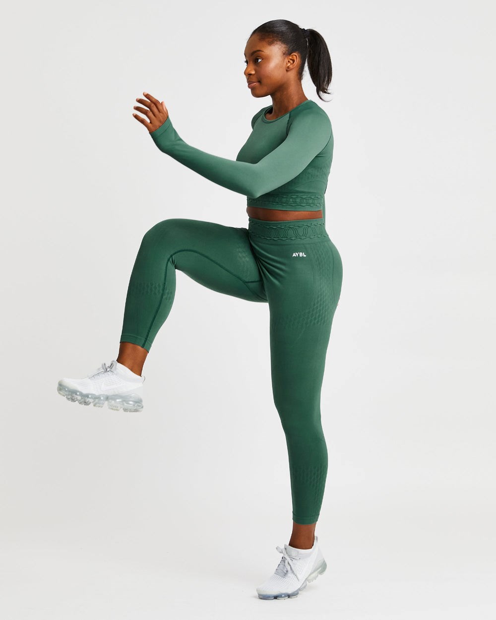 AYBL Elevate Seamless Long Sleeve Crop Top Zelene | 73OIDQTRG