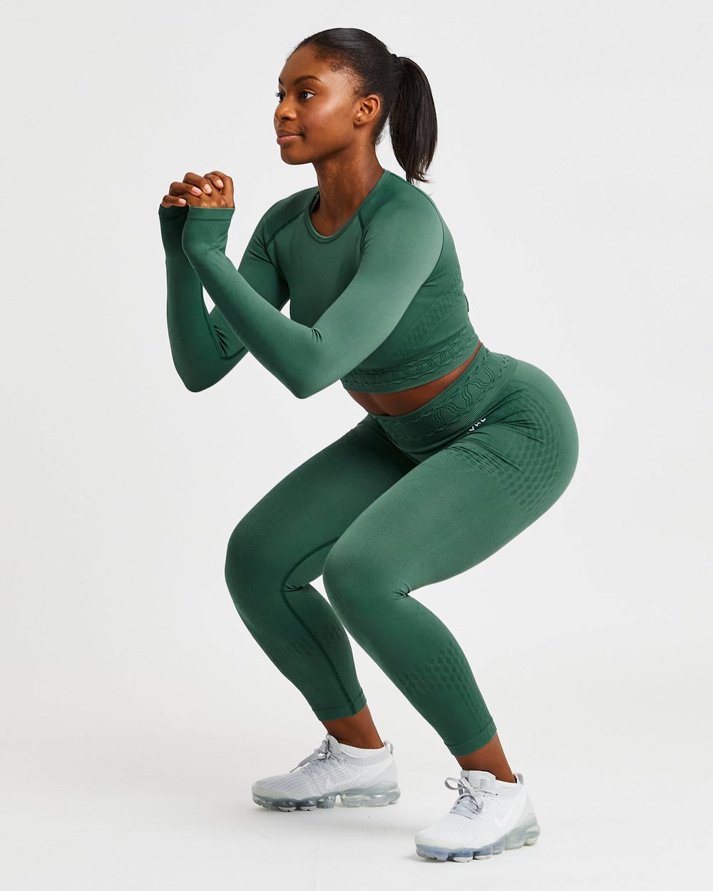 AYBL Elevate Seamless Long Sleeve Crop Top Zelene | 73OIDQTRG