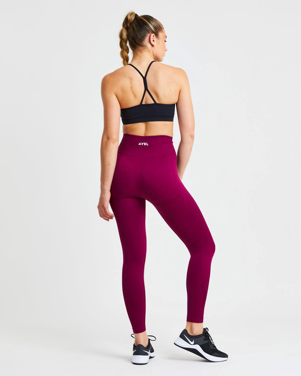 AYBL Essential Ruched Sports Bra Čierne | 70RDAFPWB