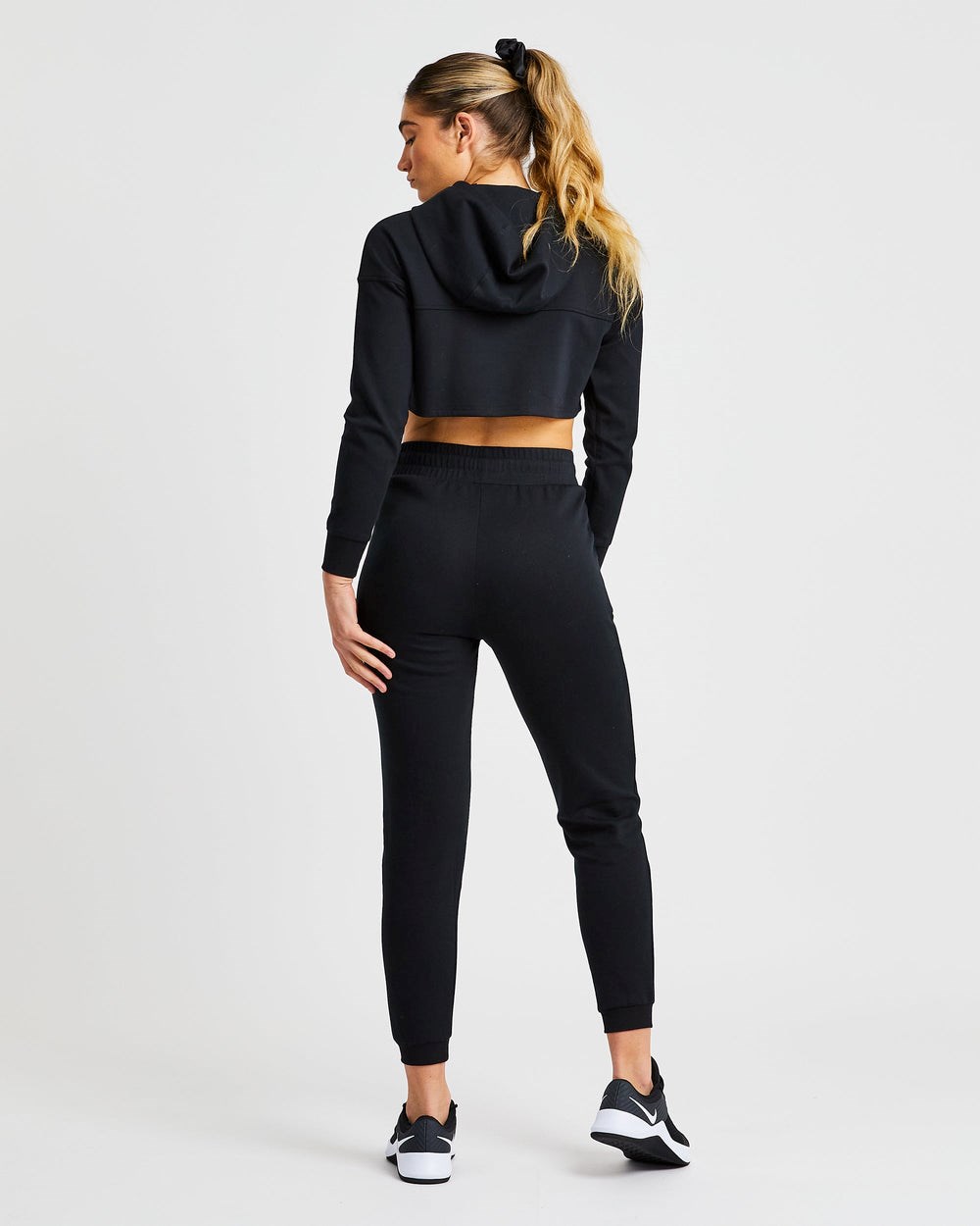 AYBL Everyday Cutout Crop Hoodie Čierne | 06DJZUBHA