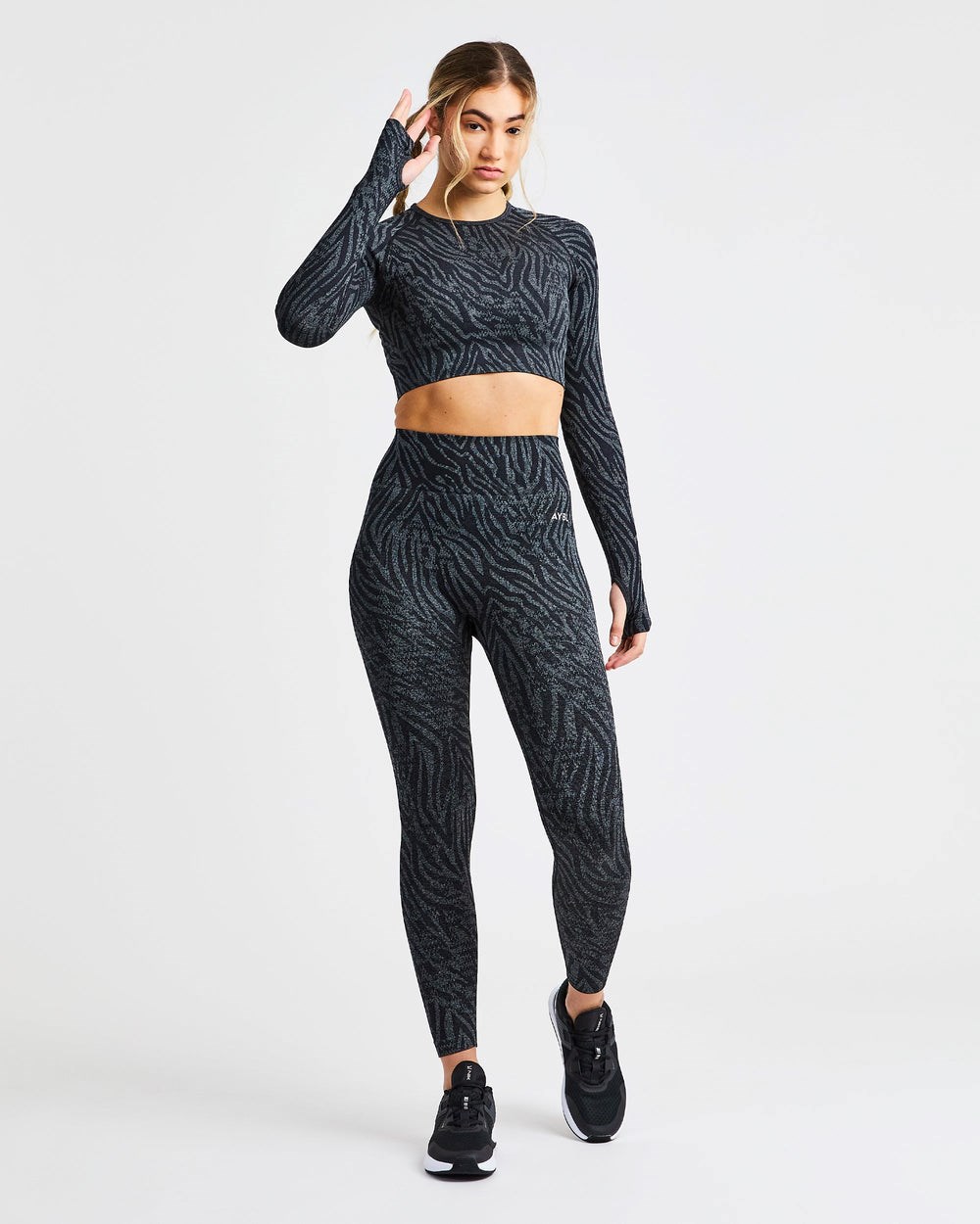 AYBL Evolve Animal Seamless Long Sleeve Crop Top Čierne | 13GIQHSZW