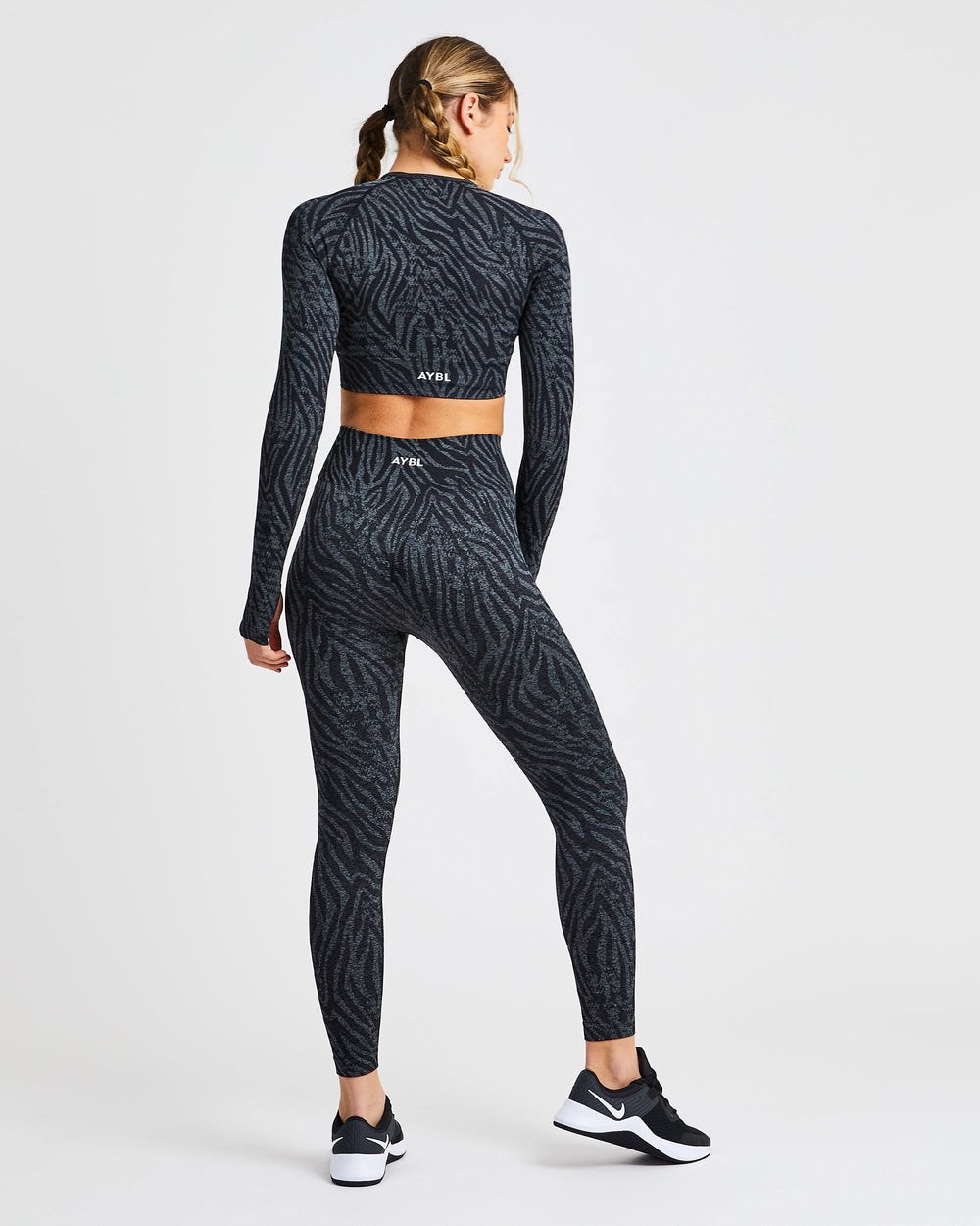 AYBL Evolve Animal Seamless Long Sleeve Crop Top Čierne | 13GIQHSZW