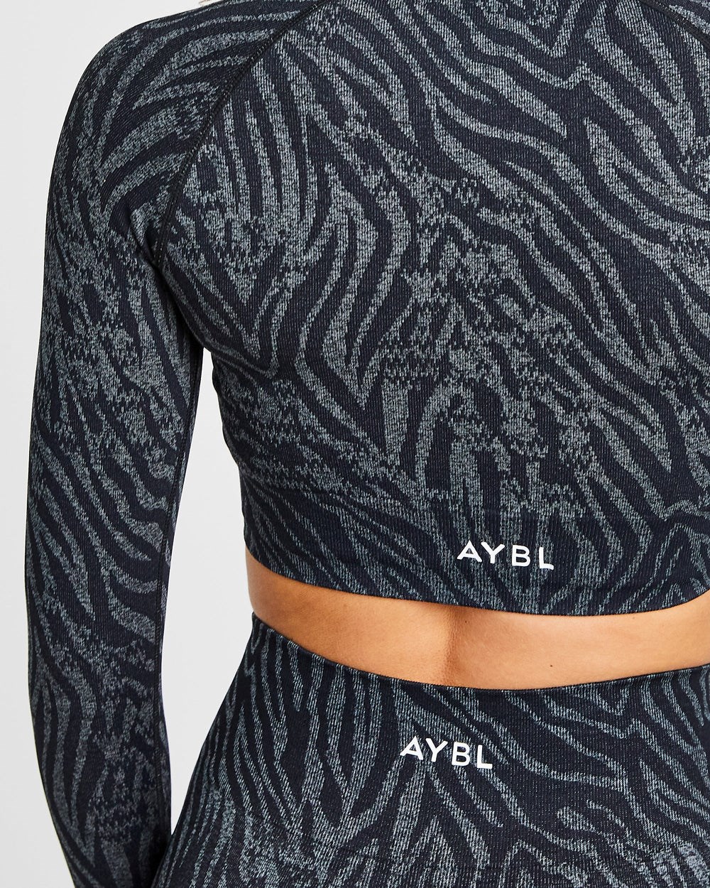 AYBL Evolve Animal Seamless Long Sleeve Crop Top Čierne | 13GIQHSZW