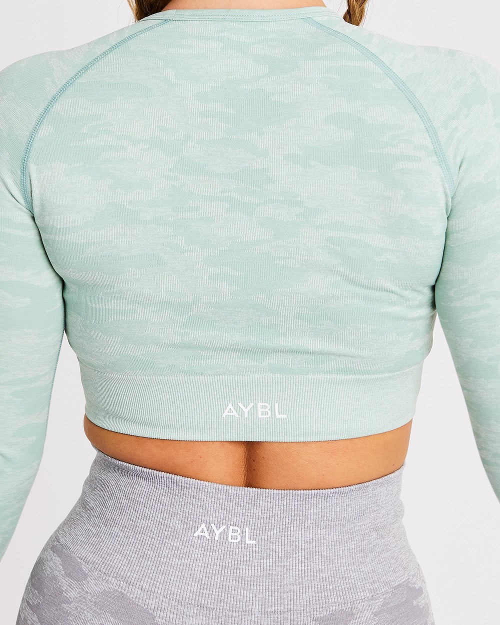 AYBL Evolve Camo Seamless Long Sleeve Crop Top Zelene | 02NILTSQF