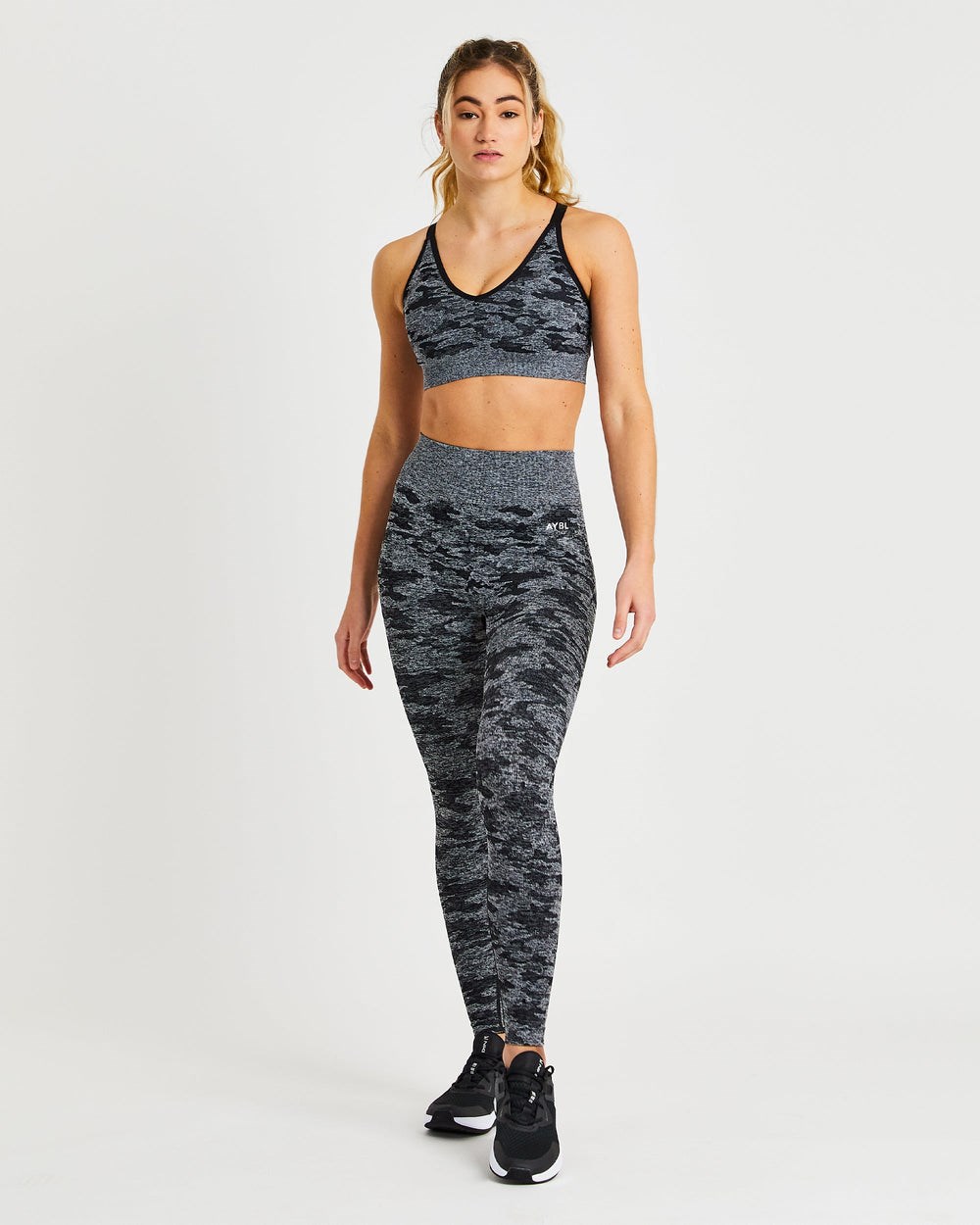 AYBL Evolve Camo Seamless Sports Bra Čierne | 10WDNOALU