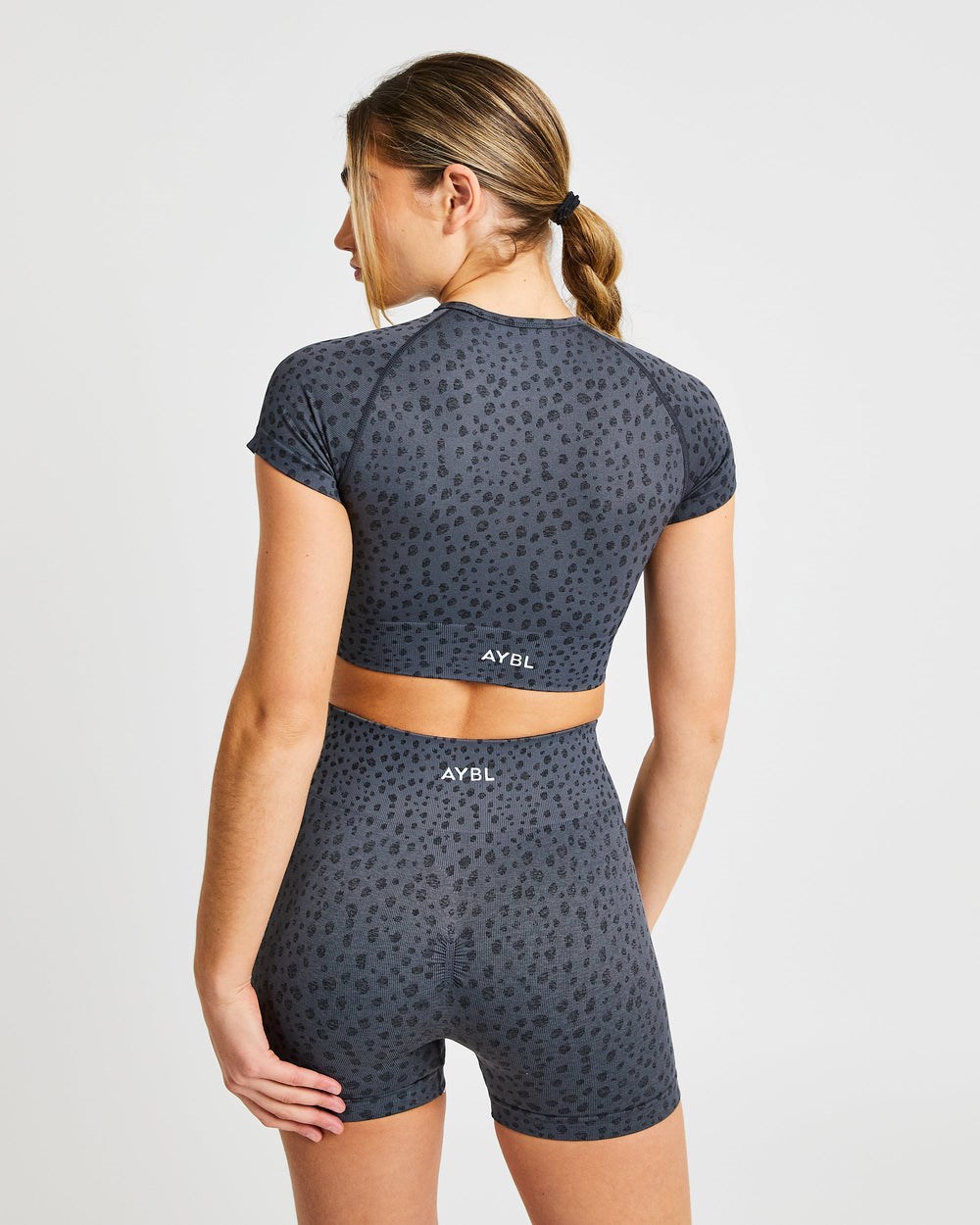 AYBL Evolve Speckle Seamless Crop Top Charcoal | 34ZFOMTUP