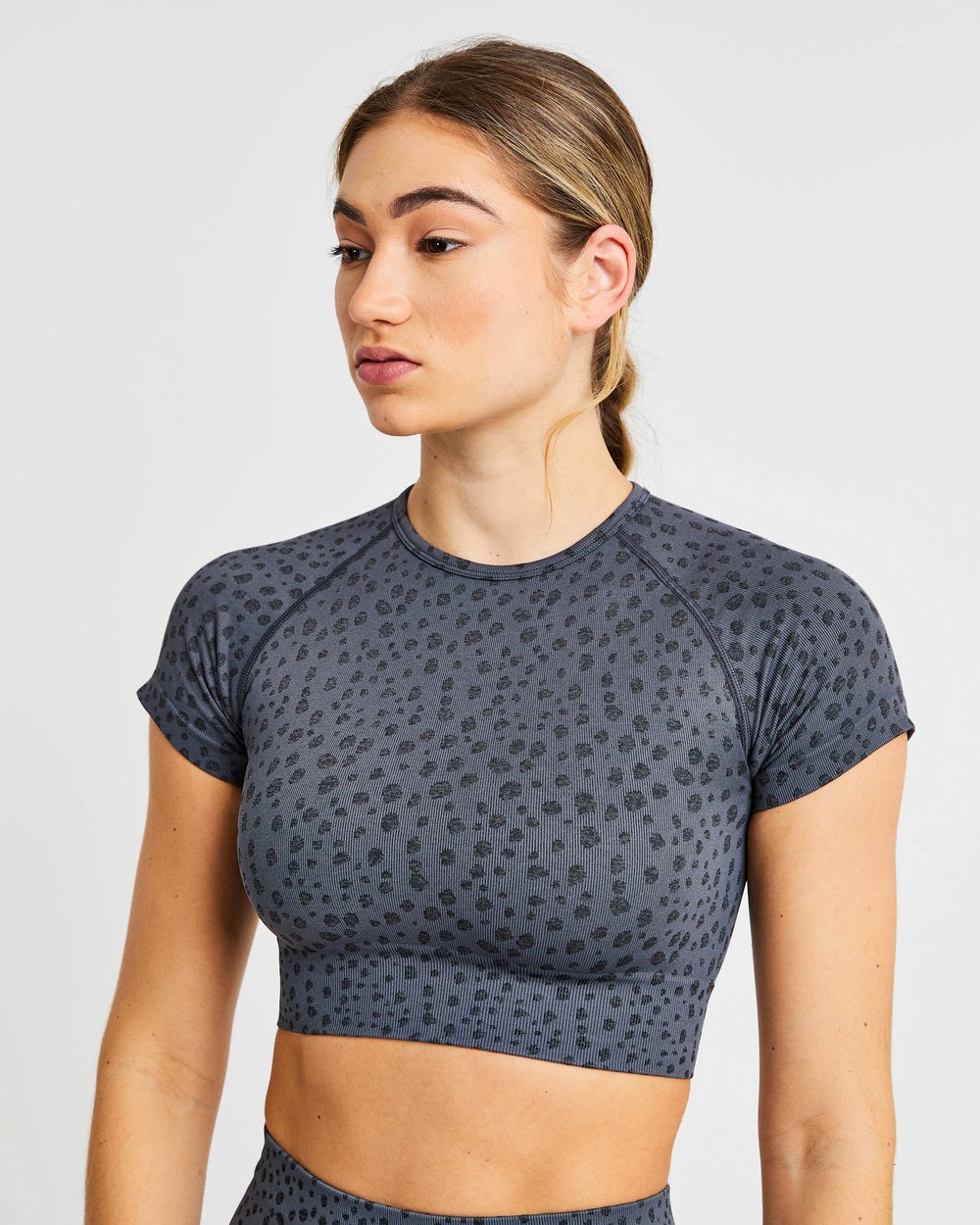 AYBL Evolve Speckle Seamless Crop Top Charcoal | 34ZFOMTUP