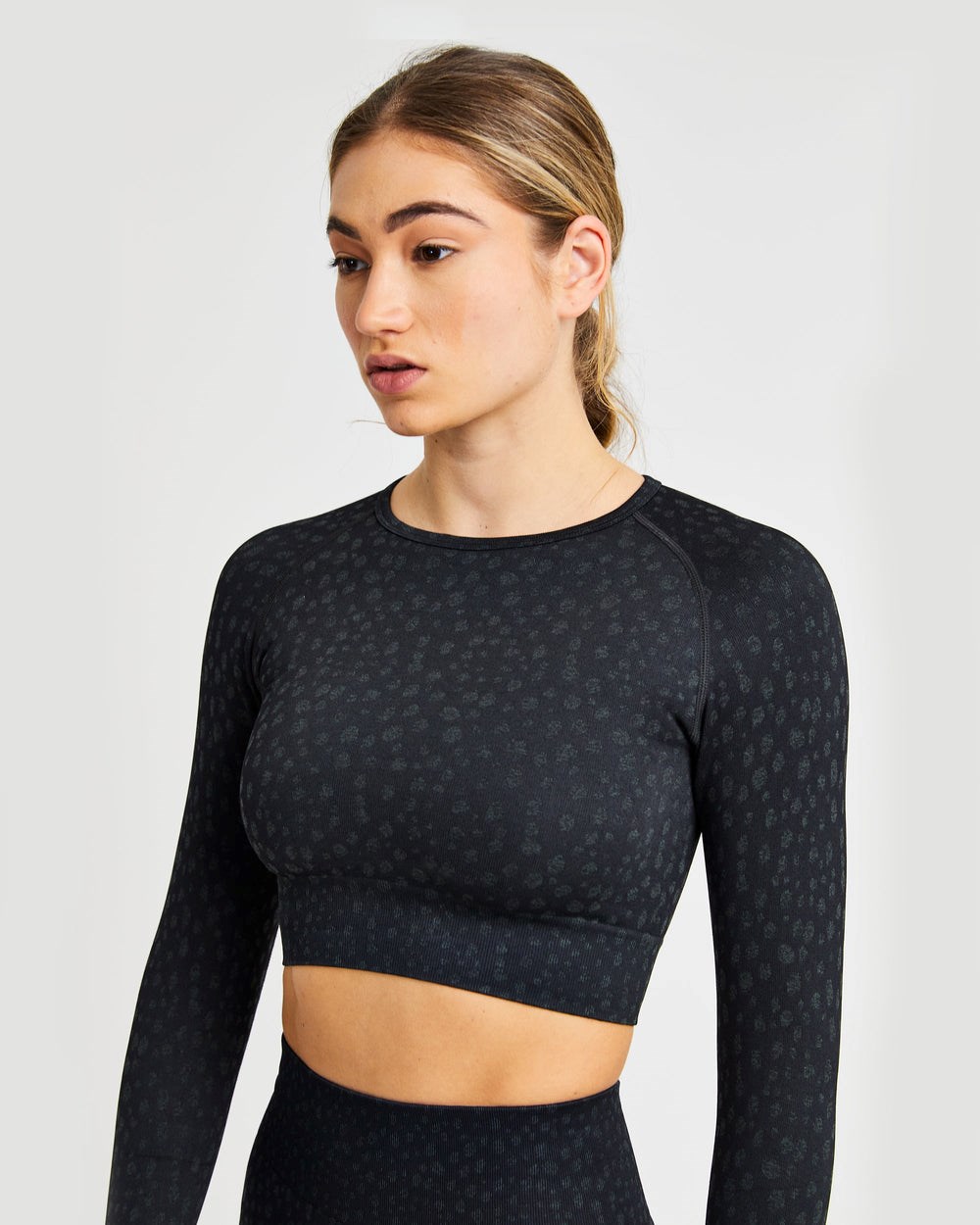 AYBL Evolve Speckle Seamless Long Sleeve Crop Top Čierne | 07DZAVRGE