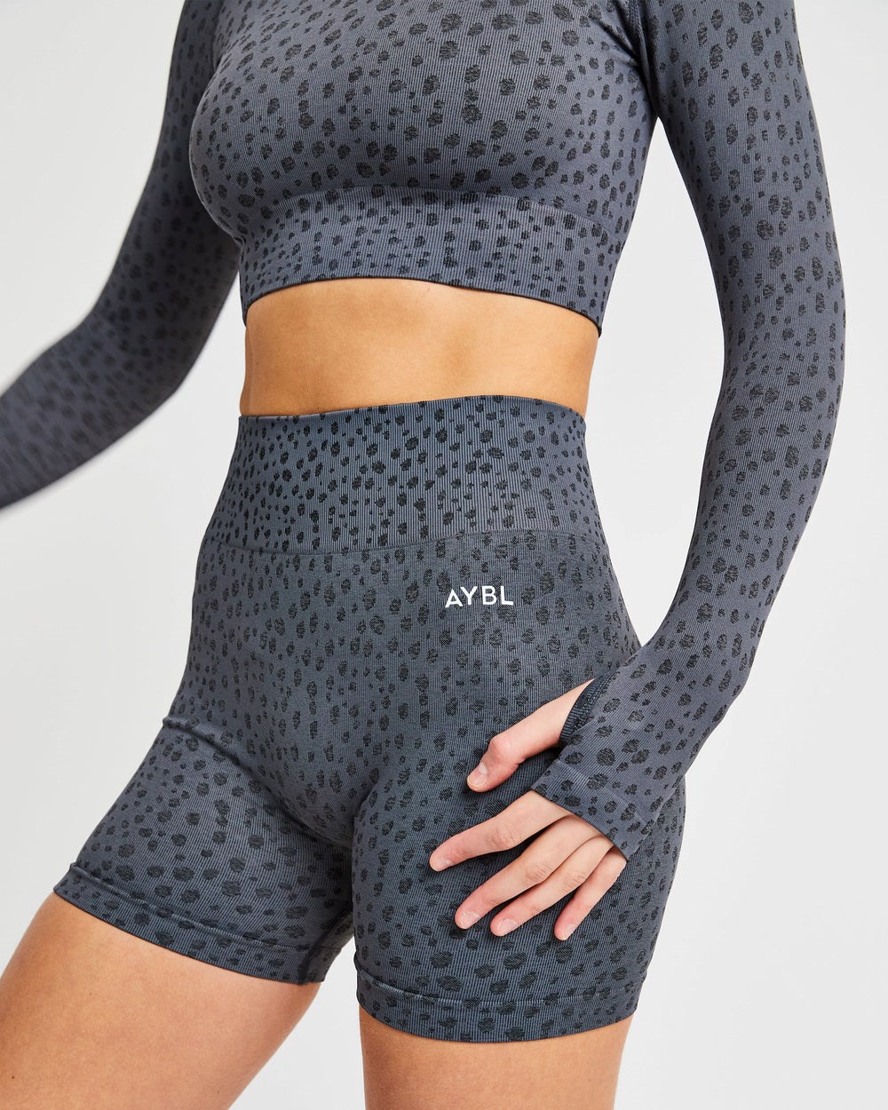 AYBL Evolve Speckle Seamless Long Sleeve Crop Top Charcoal | 35HCASRJE