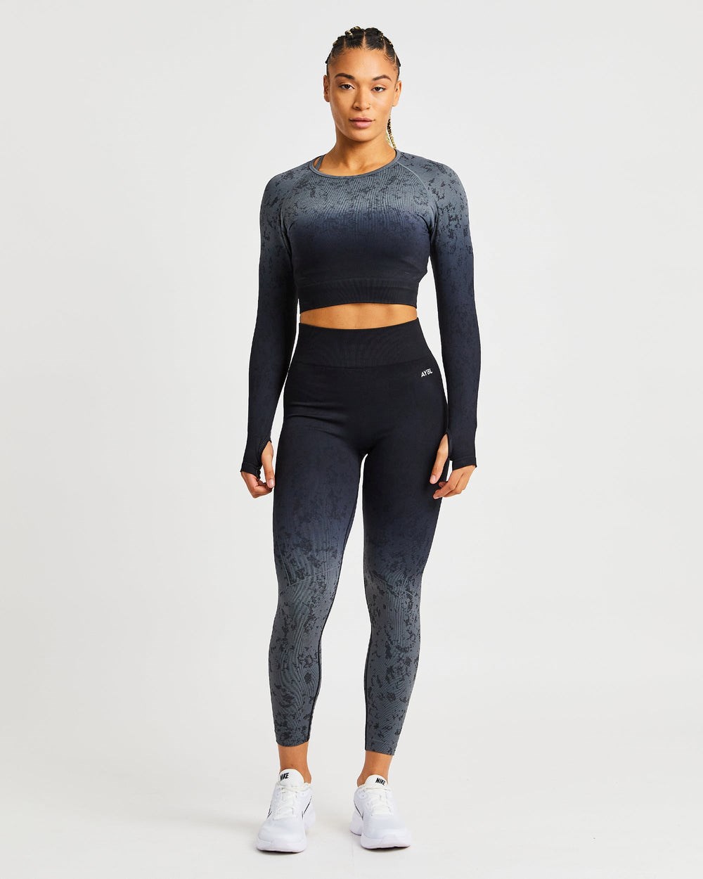 AYBL Flare Seamless Long Sleeve Crop Top Čierne | 21FGUJTRN