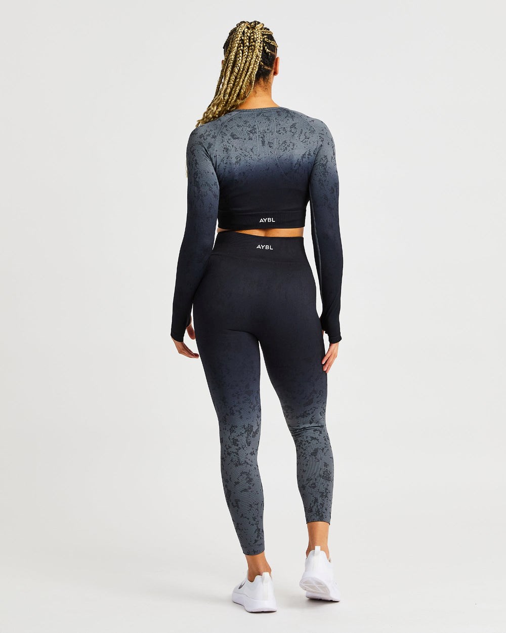 AYBL Flare Seamless Long Sleeve Crop Top Čierne | 21FGUJTRN