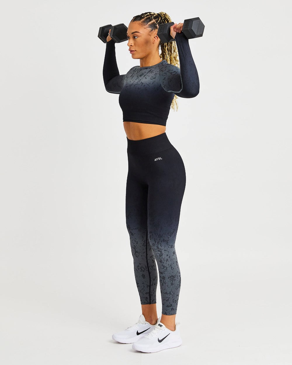 AYBL Flare Seamless Long Sleeve Crop Top Čierne | 21FGUJTRN