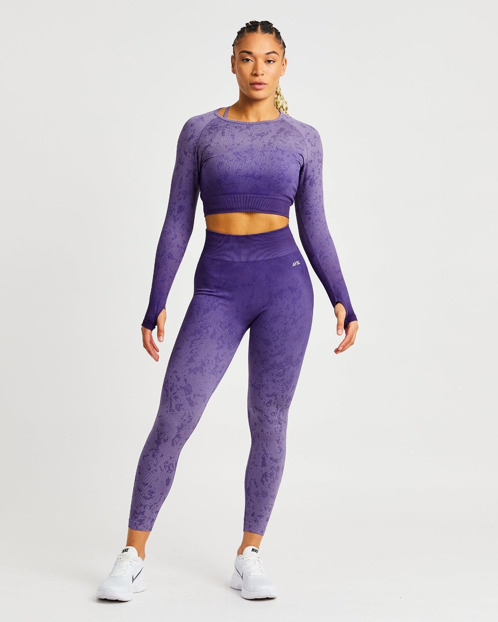 AYBL Flare Seamless Long Sleeve Crop Top Nachový | 98SIFAYCE