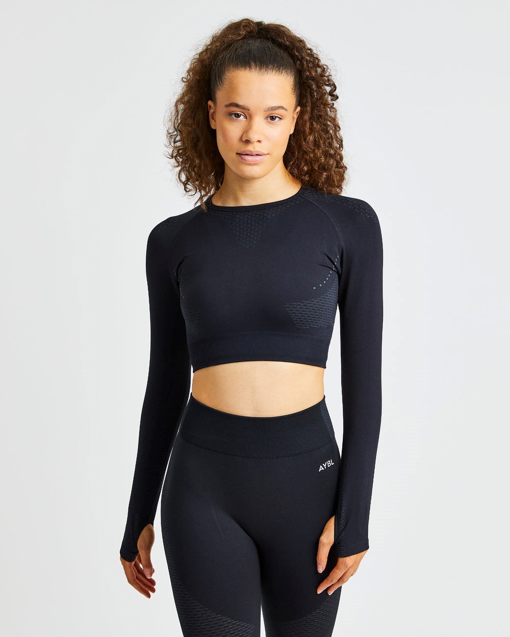 AYBL Ignite Seamless Long Sleeve Crop Top Čierne | 31CWQSIGT