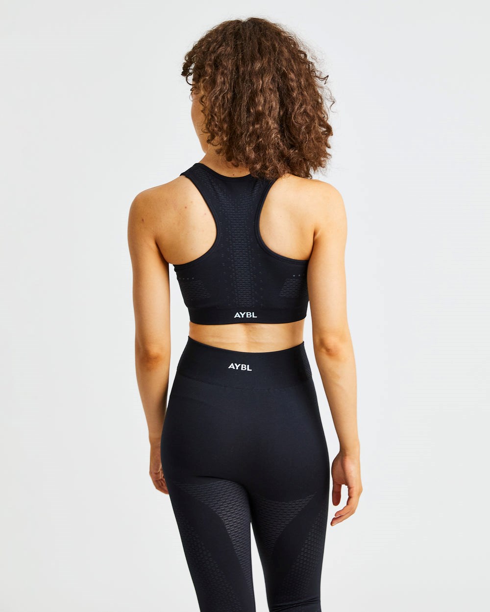 AYBL Ignite Seamless Sports Bra Čierne | 85EPCMZYB