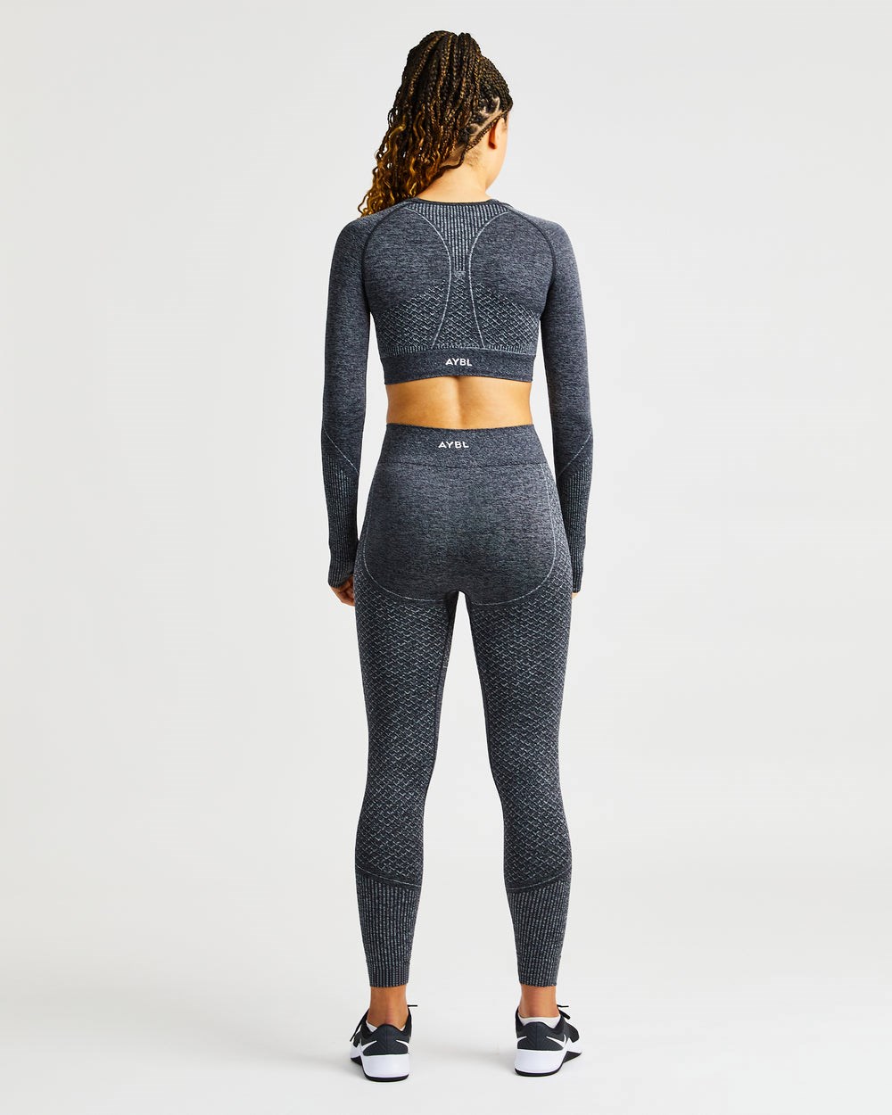 AYBL Impact Seamless Long Sleeve Crop Top Čierne | 85SULPDBE