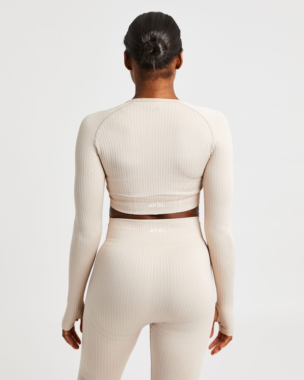 AYBL Luxe Seamless Long Sleeve Crop Top Sand | 29ACOFUIK