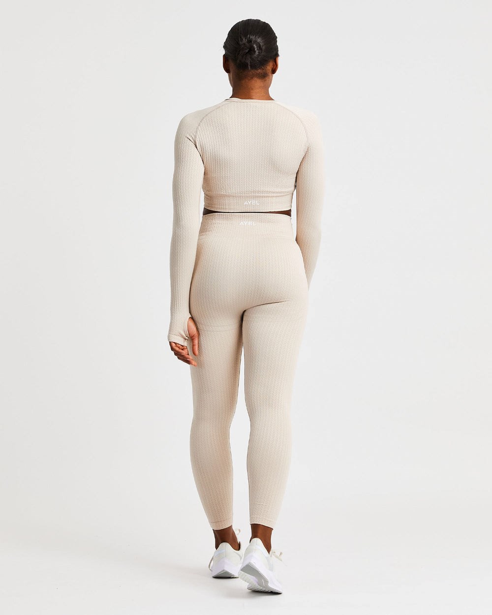 AYBL Luxe Seamless Long Sleeve Crop Top Sand | 29ACOFUIK