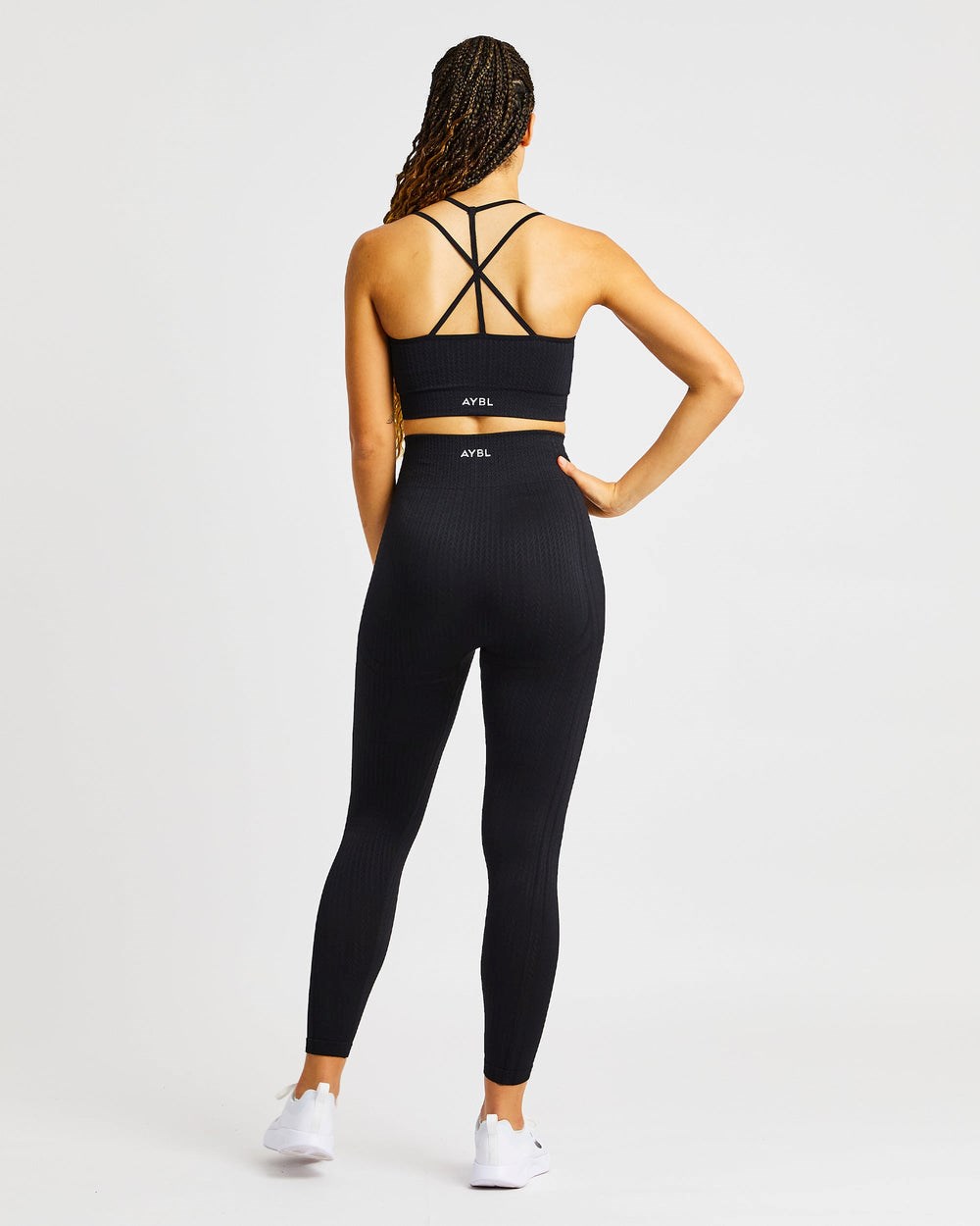 AYBL Luxe Seamless Sports Bra Čierne | 31MZGJAVE