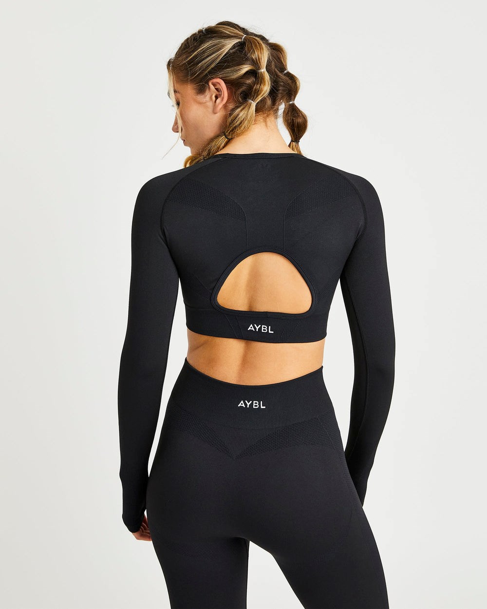 AYBL Motion Seamless Long Sleeve Crop Top Čierne | 27TKLWPMB