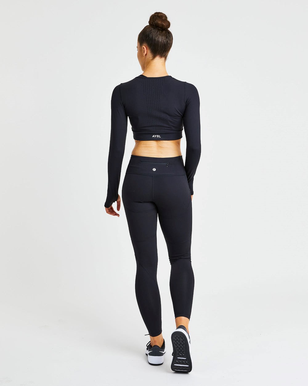 AYBL Pace Long Sleeve Crop Top Čierne | 20QPTFNDU