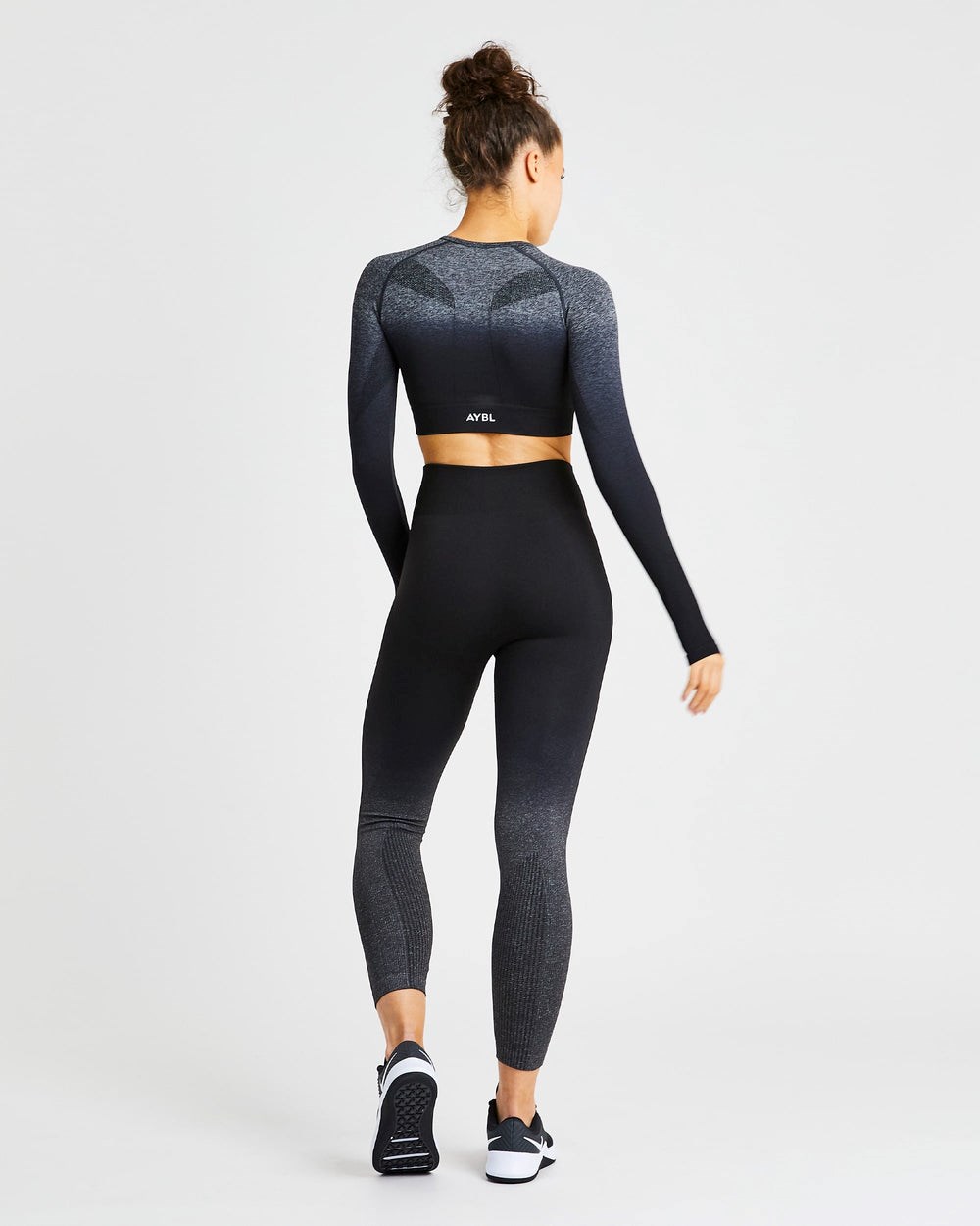 AYBL Pulse Ombré Seamless Long Sleeve Crop Top Black/Grey | 42QTCKIAW