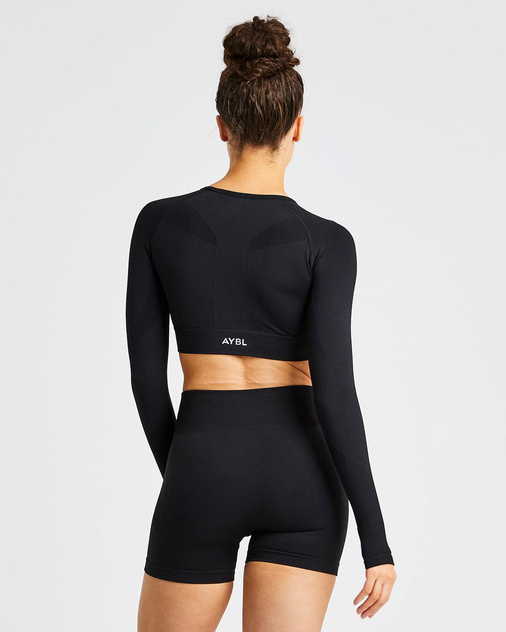 AYBL Pulse Seamless Long Sleeve Crop Top Čierne | 92HDTLNFA