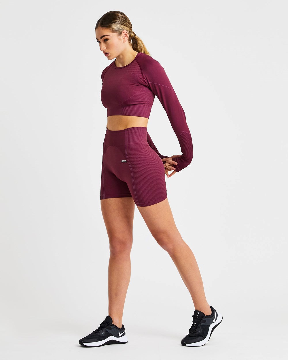 AYBL Reflex Seamless Long Sleeve Crop Top Plum | 13EYBGZPT