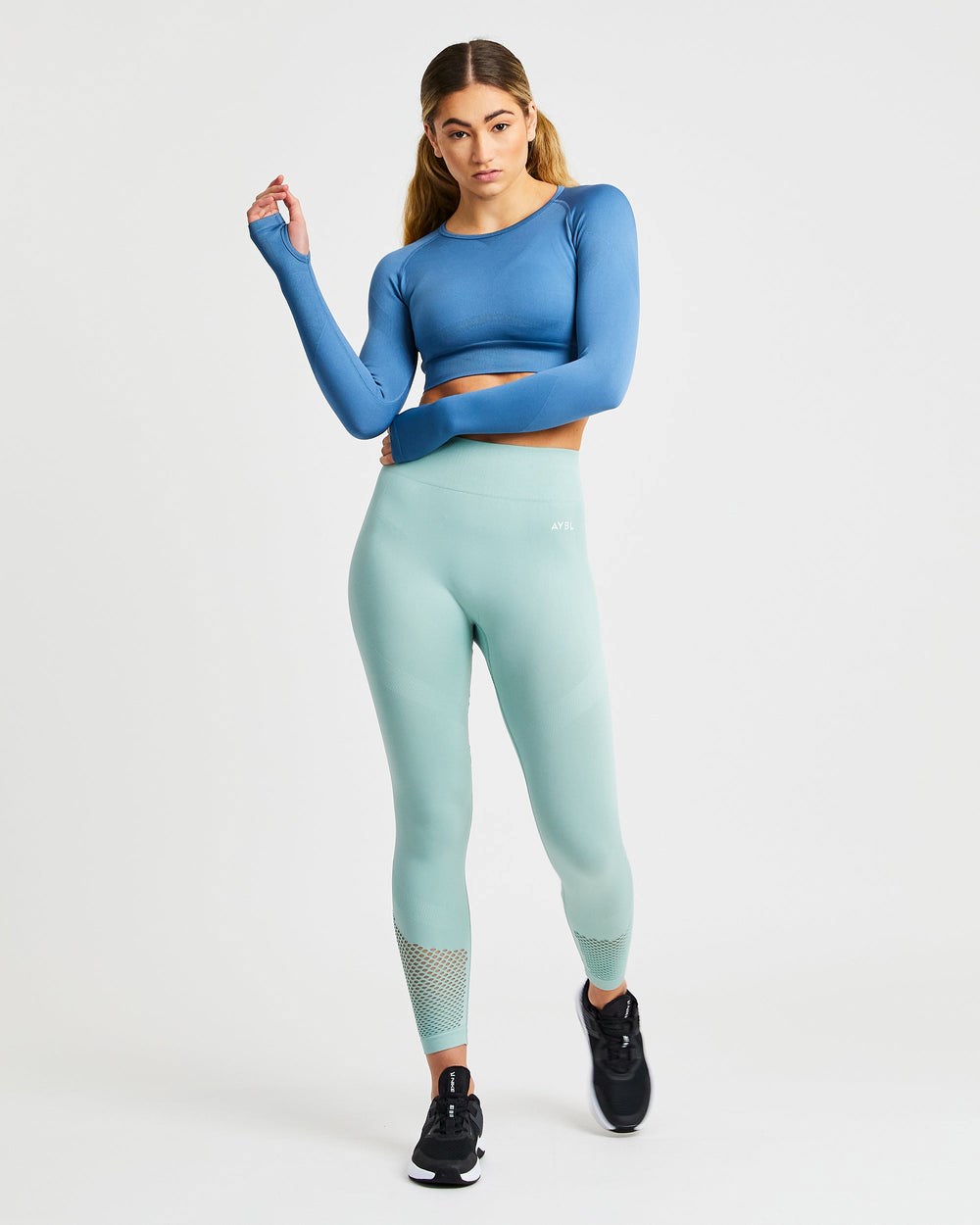 AYBL Reform Seamless Long Sleeve Crop Top Modre | 42DYLUGHV