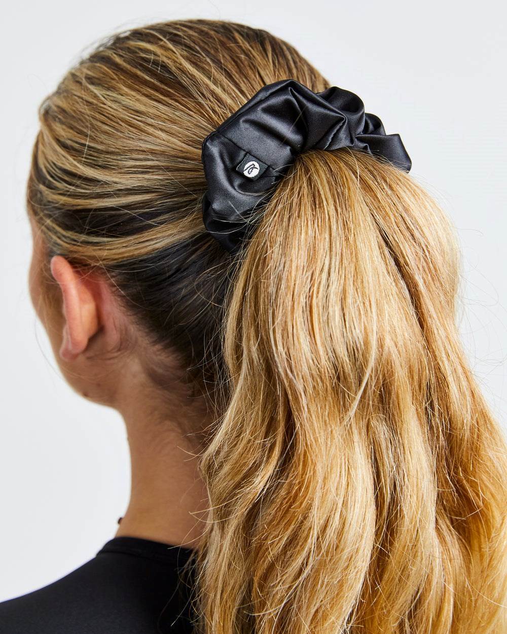 AYBL Scrunchie 4 Pack White/Black/Charcoal/Navy | 02WECPNKT