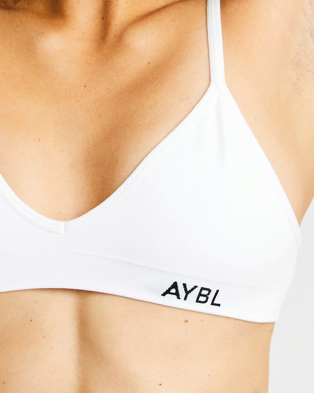 AYBL Seamless Bra Biele | 73NTIPHDK