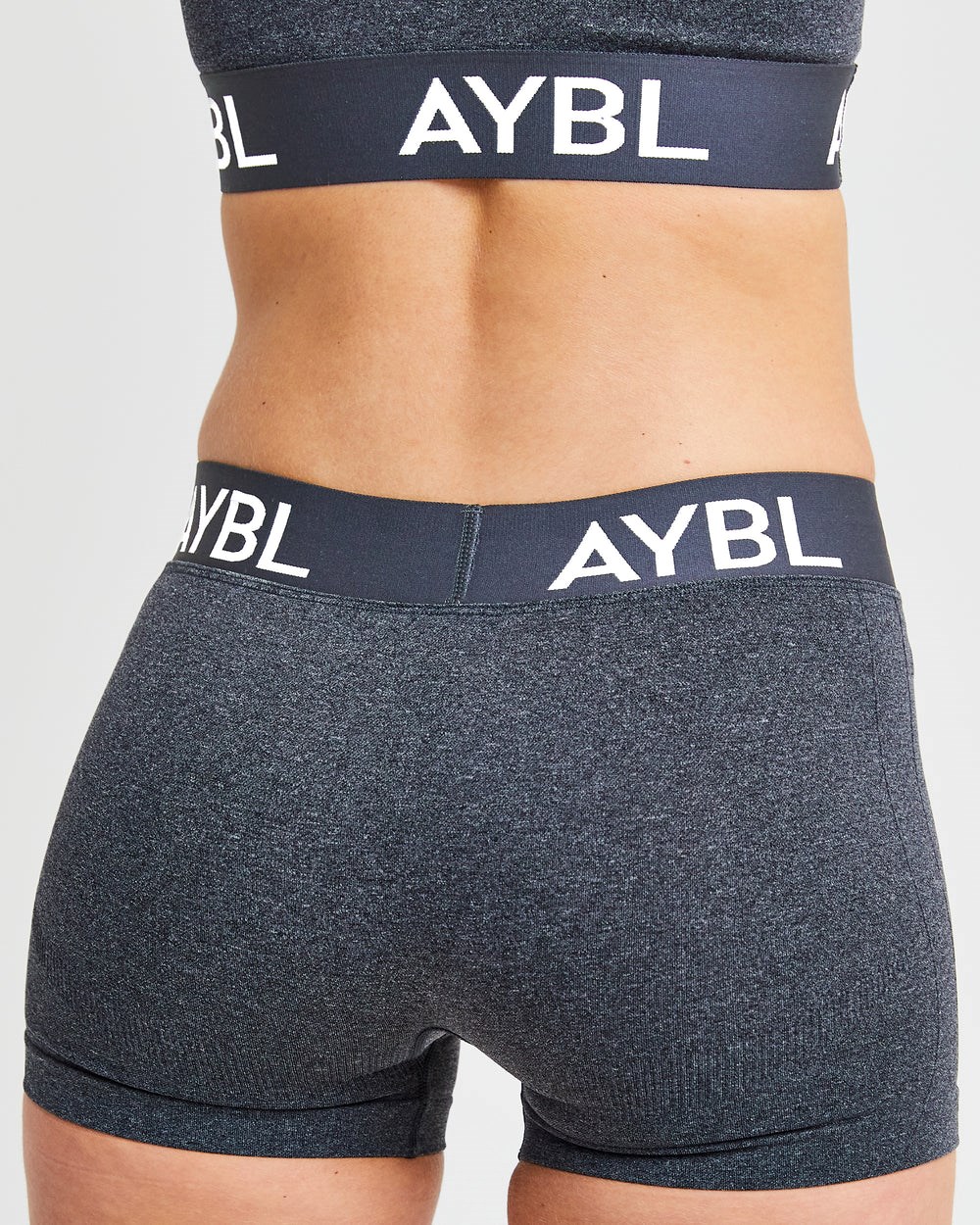 AYBL Staple Seamless Low Rise Shorts Čierne | 25NISLRBW