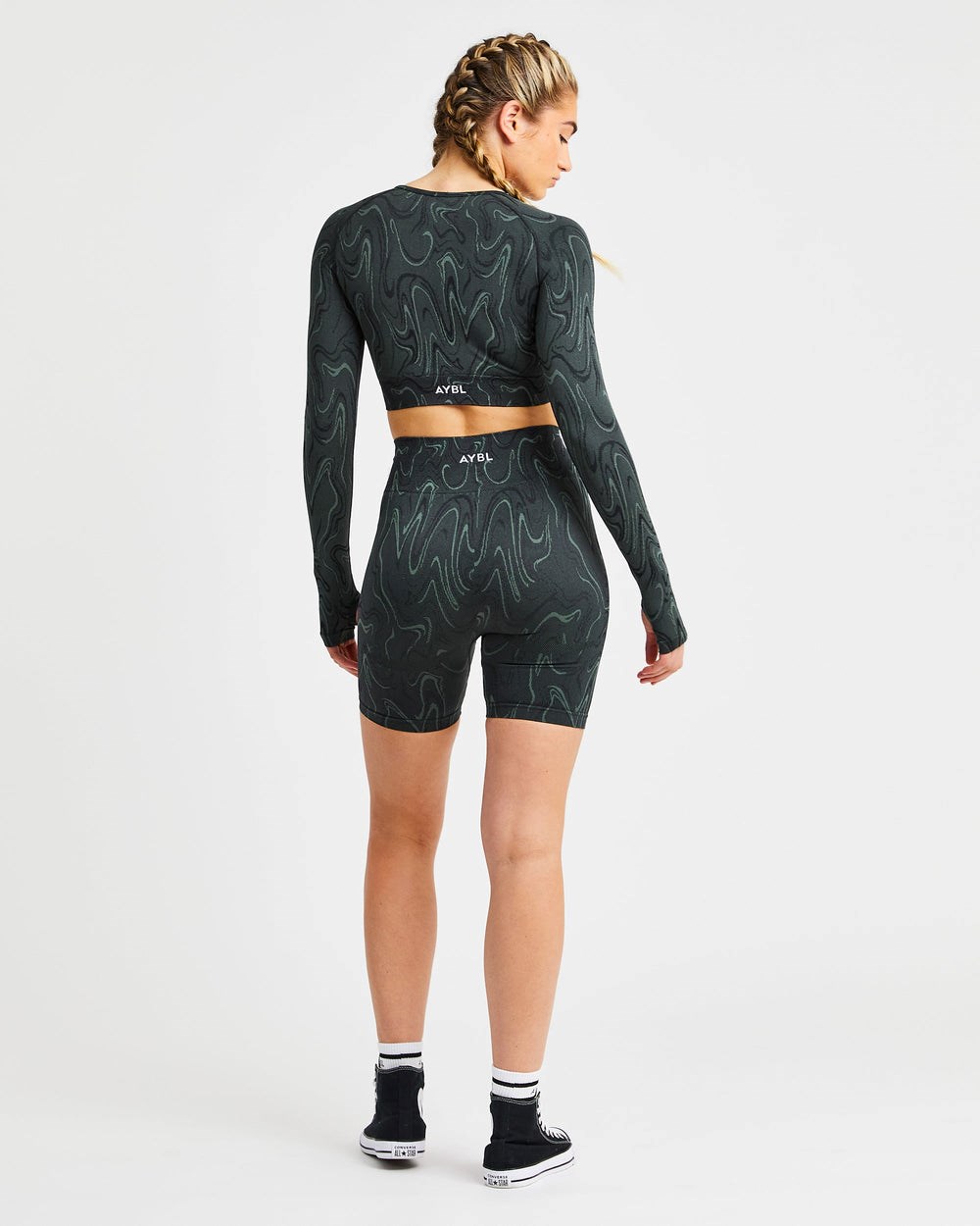 AYBL Velocity Seamless Long Sleeve Crop Top Čierne | 12SKARNOL